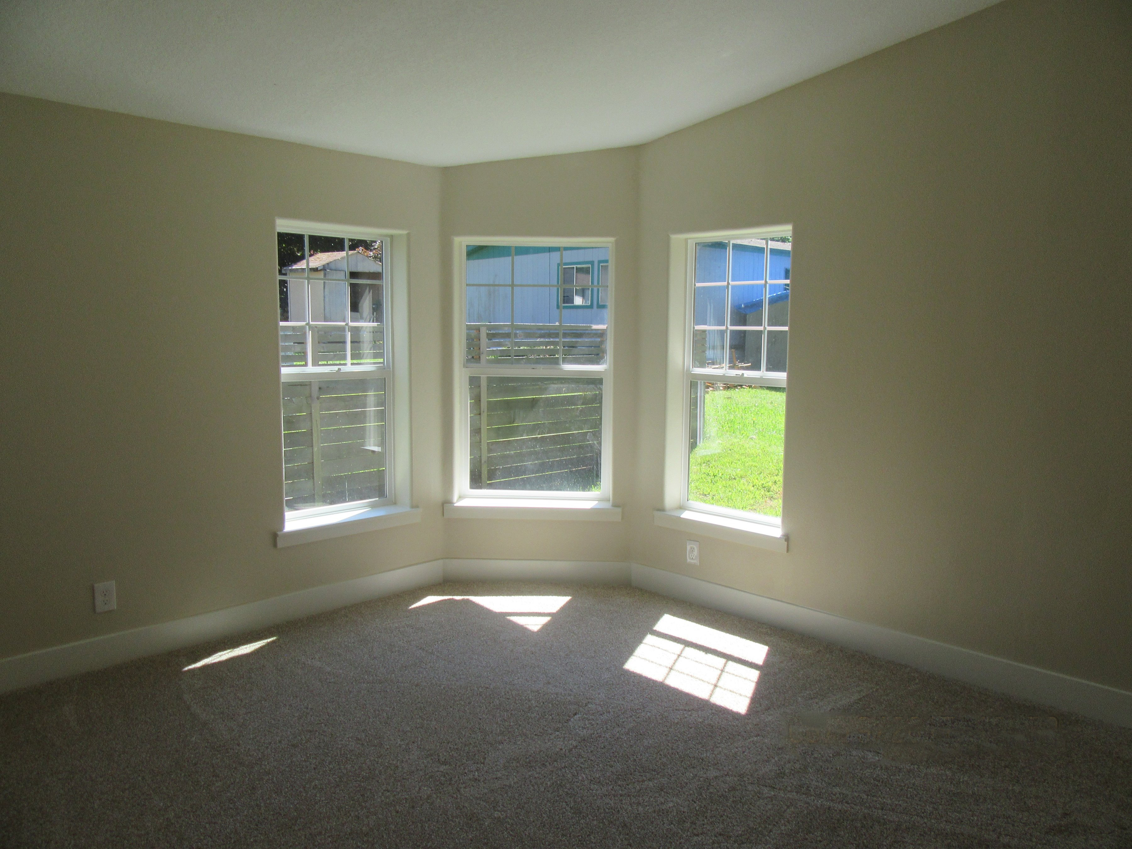 Investment Real Estate Cascade Locks, Oregon Property Detail