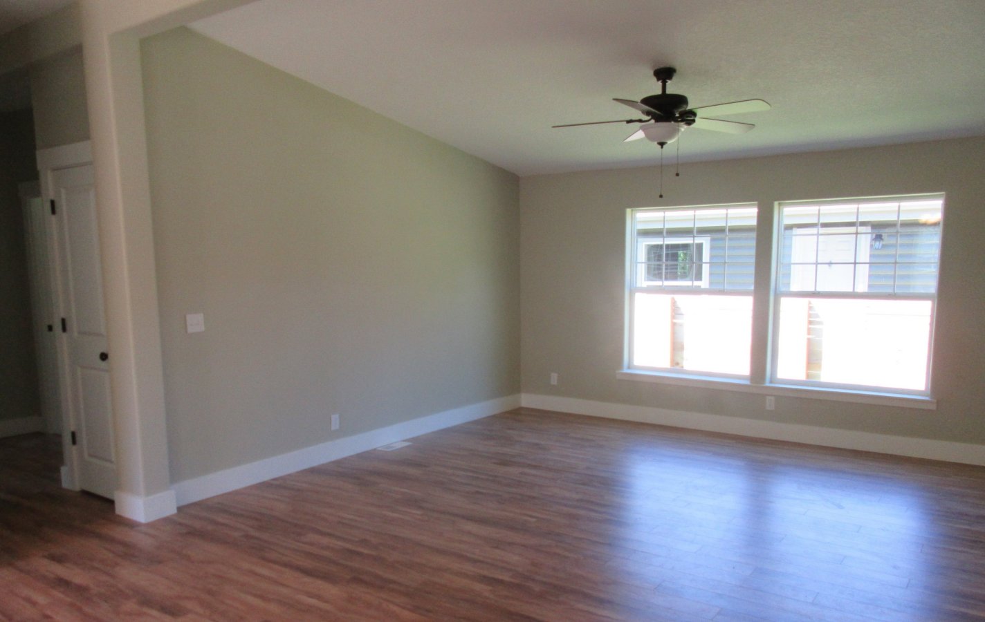 Investment Real Estate Cascade Locks, Oregon Property Detail